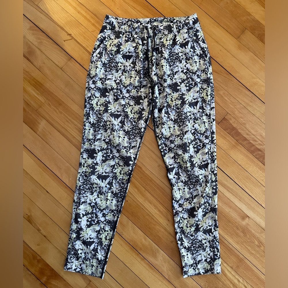 Lululemon Jet Crop Pants